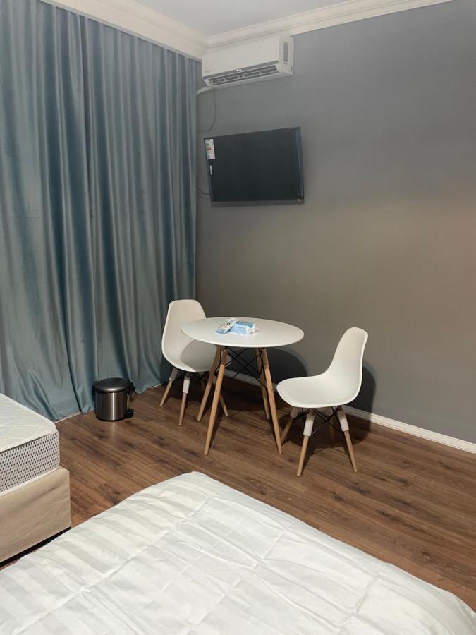 Hotel Mandarin Atyraū Екстериор снимка