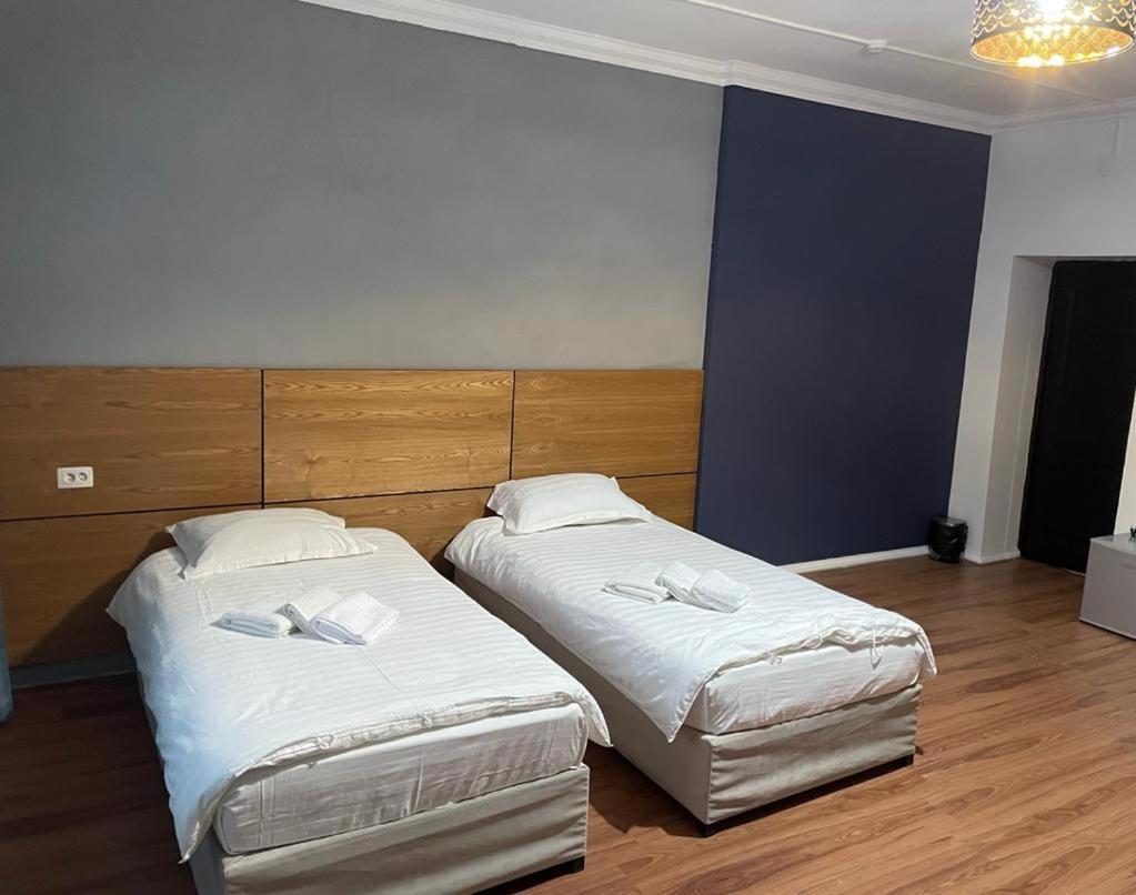 Hotel Mandarin Atyraū Екстериор снимка